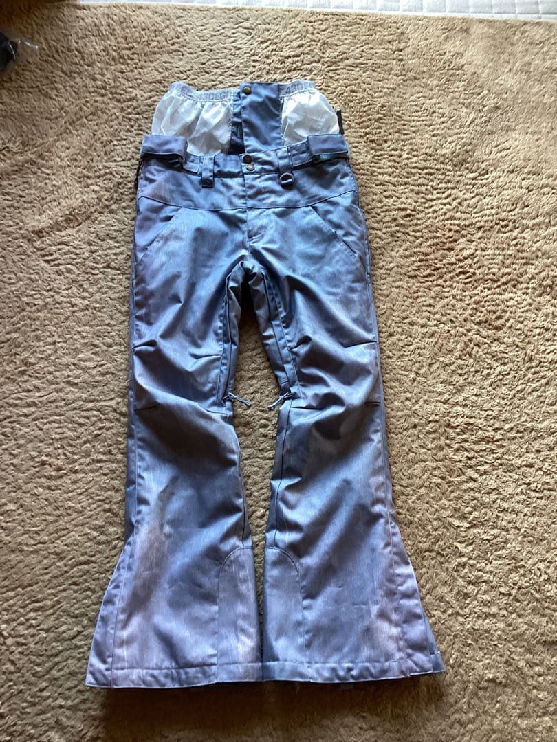 43DEGREESレディースXS 花柄ベストＸジーンズスノボウェアスキーウェア