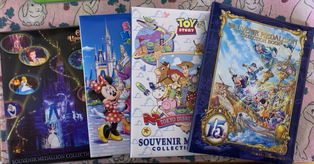 スーベニアメダル ホルダー4冊 メダル143枚