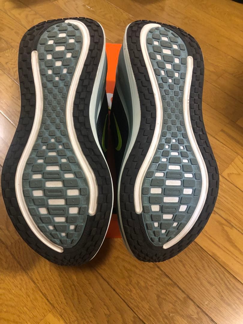 NIKE ナイキ ズーム ボメロ プラス　27.5ｃｍ　メンズ