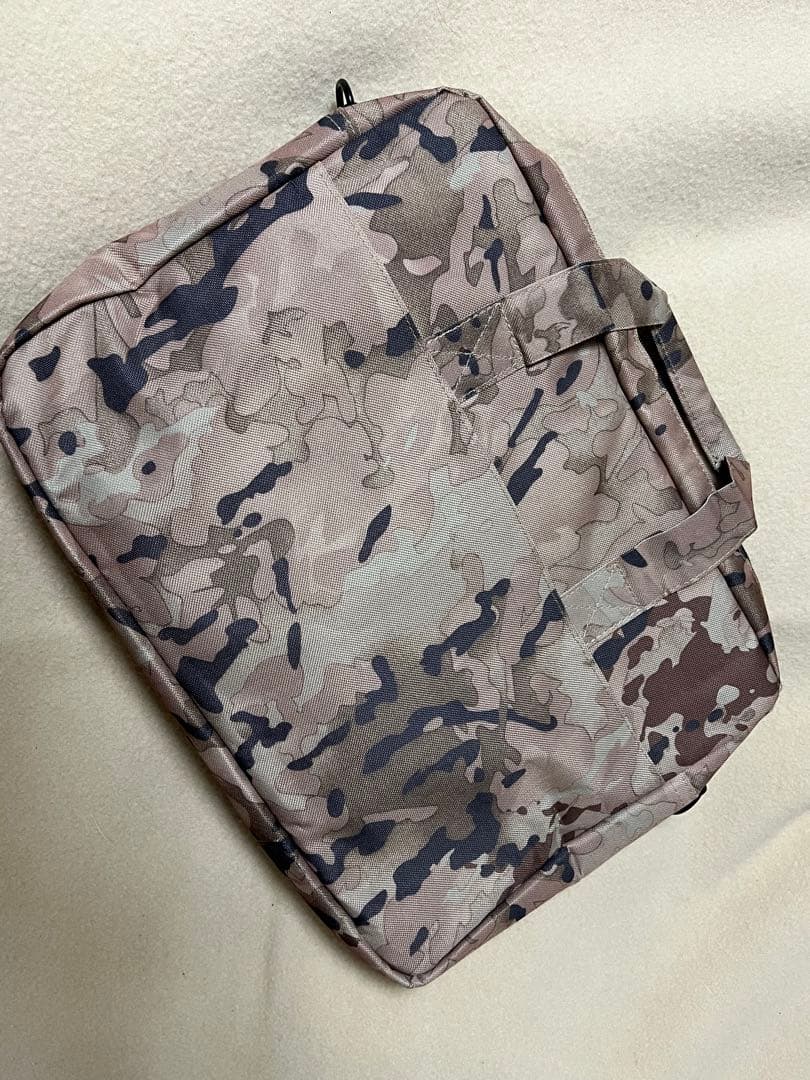 現役最新型中国武装警察21式冬迷彩バッグ ショルダーストラップ付き